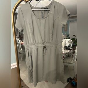 32 Degrees Cool Dress – Green- Lightweight Active T-Shirt Dress with Pockets